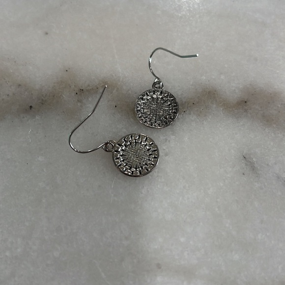 Medallion Wheel Filagree Dangle Drop Earrings - Picture 4 of 4